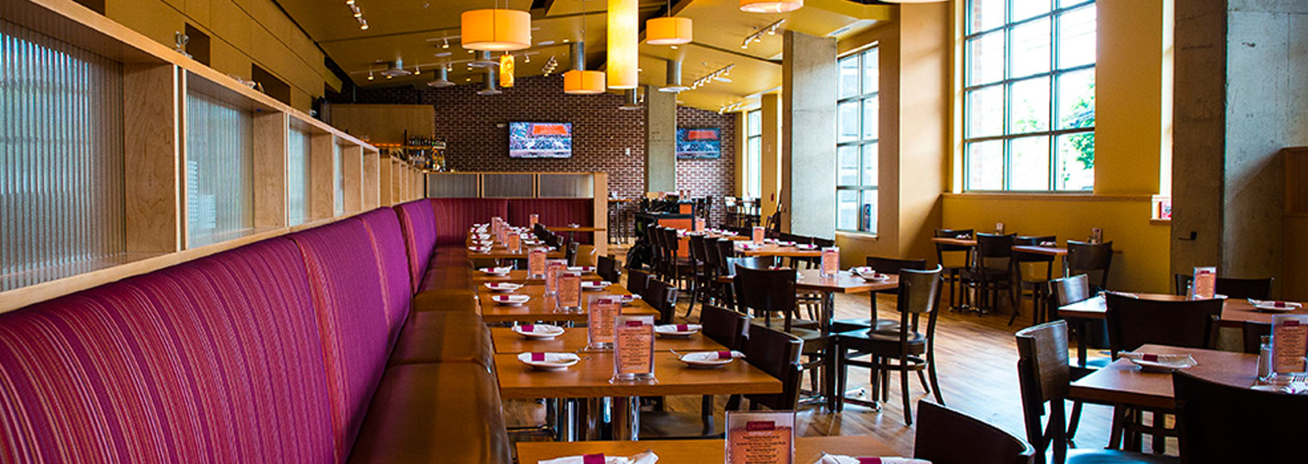 Christopher's A Neighborhood Place Restaurant Full Bar